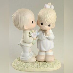 Enesco Precious Moments “Love is From Above” figurine